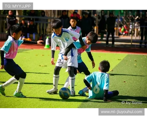 围绕德州市体校杯足球赛展现青少年拼搏精神风貌与城市体育活力新